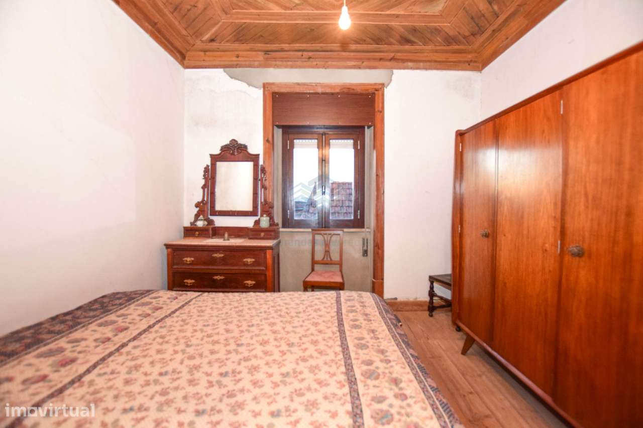 Moradia T7 com Garagem e Armazém - Alcorochel - Torres Novas-26