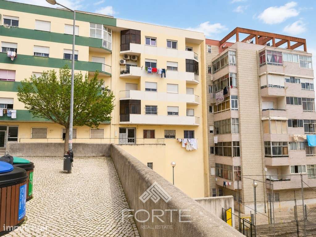 Apartamento T2 - Cacém, Sintra-26