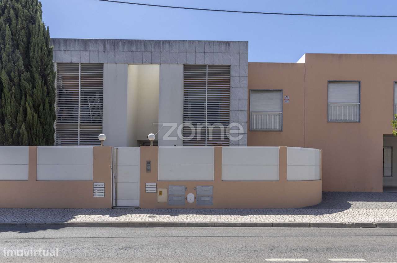 Apartamento T2 em Condomínio-35