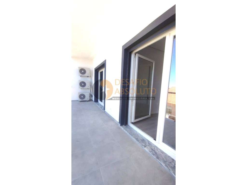 Apartamento T2 c/ varanda. Quinta do Conde - Pinhal do General-29