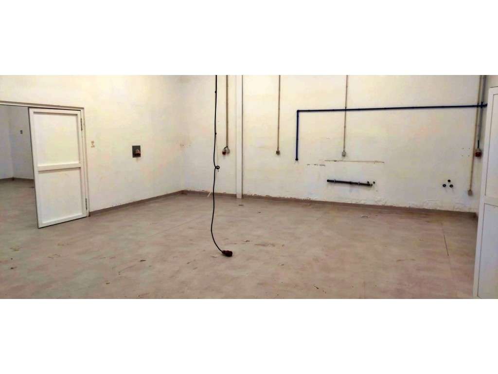 Armazém na Zona Industrial da Maia - Grande imagem: 4/13