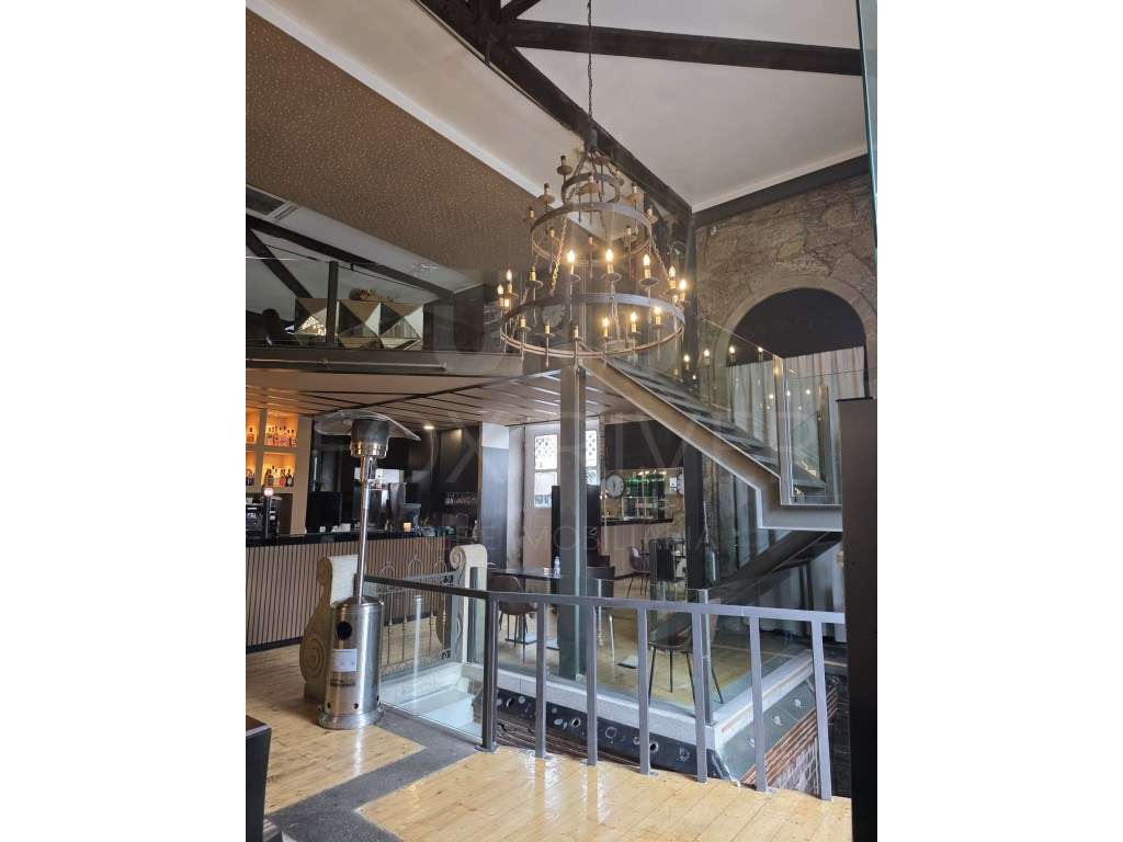 Espaço Comercial de Referência em Valença - Oportunidade de Trespasse-17