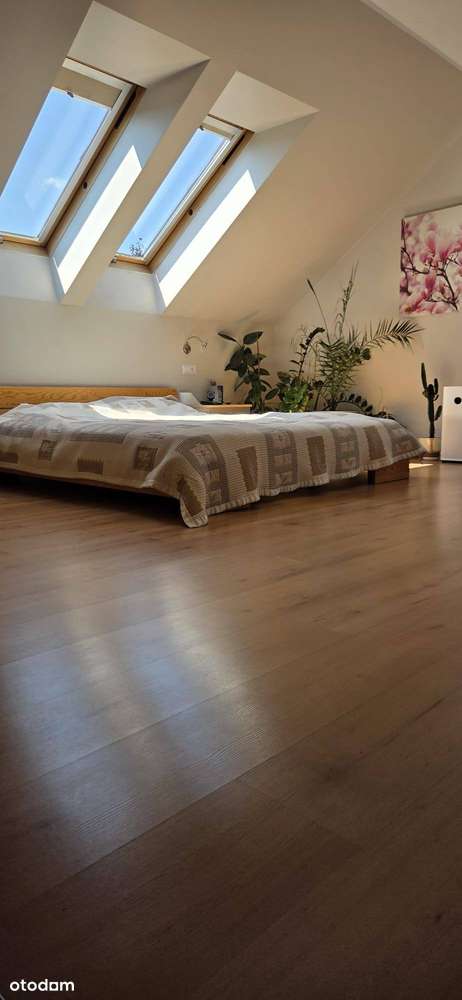 Otulony zielenią i słońcem DOM 216 m²-6 pokoi,2 łazienki,pralnia,GARAŻ-14