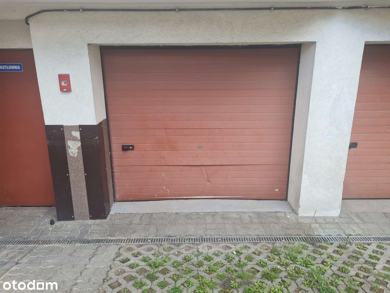 Garaż w bryle budynku brama elektryczna podwórko 16,92m2 ul. Kaszubska