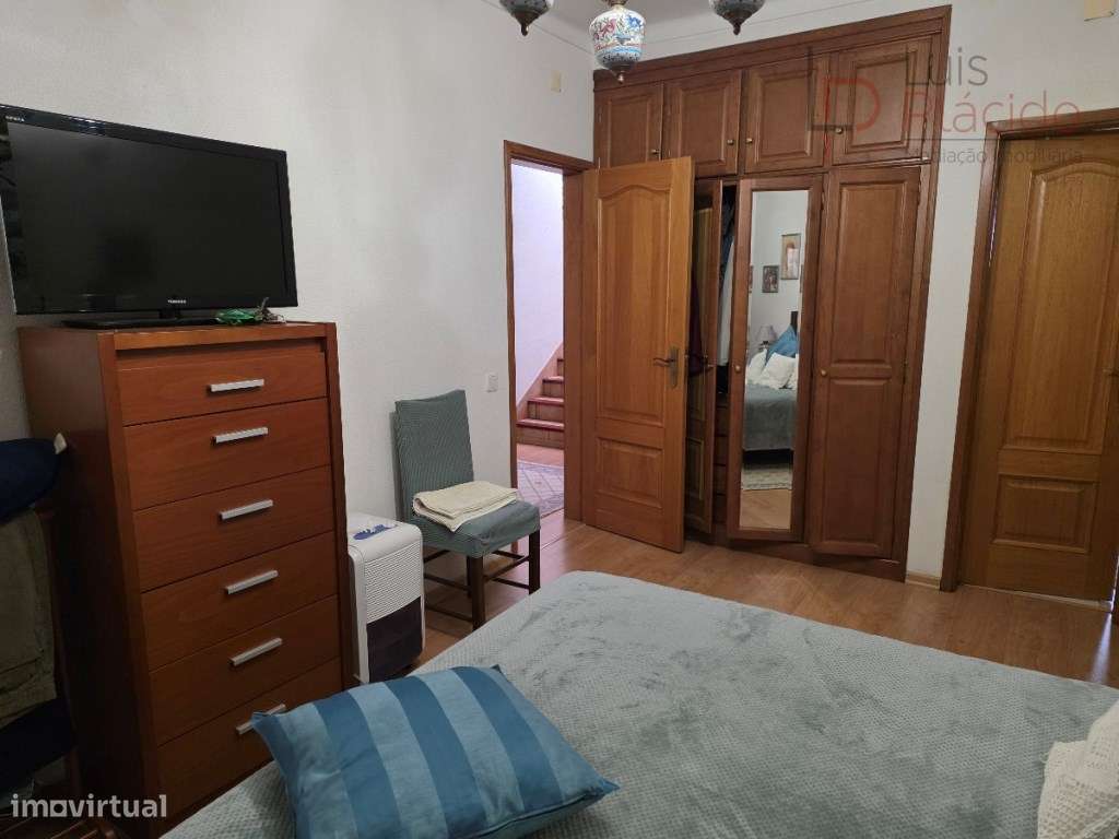 Moradia em Banda no Centro de Sines-15