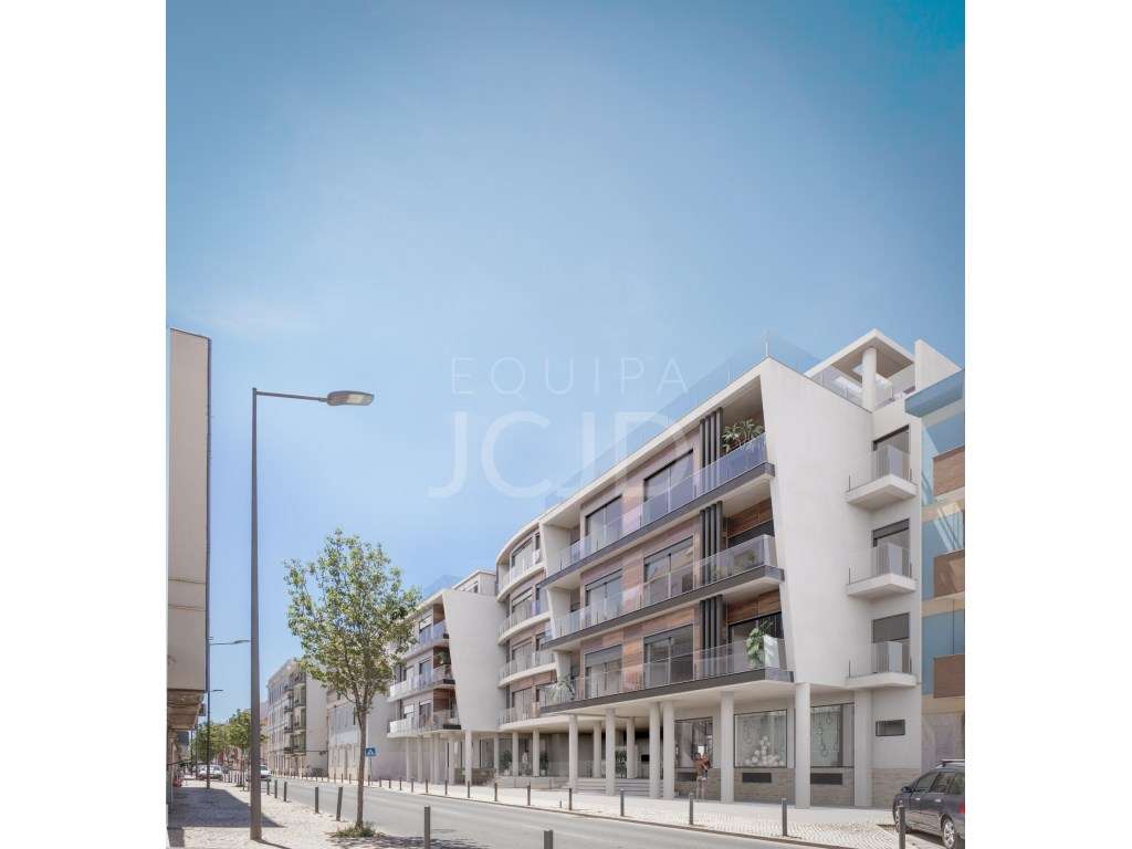 Apartamento T5 no Barreiro com Vista Rio-10