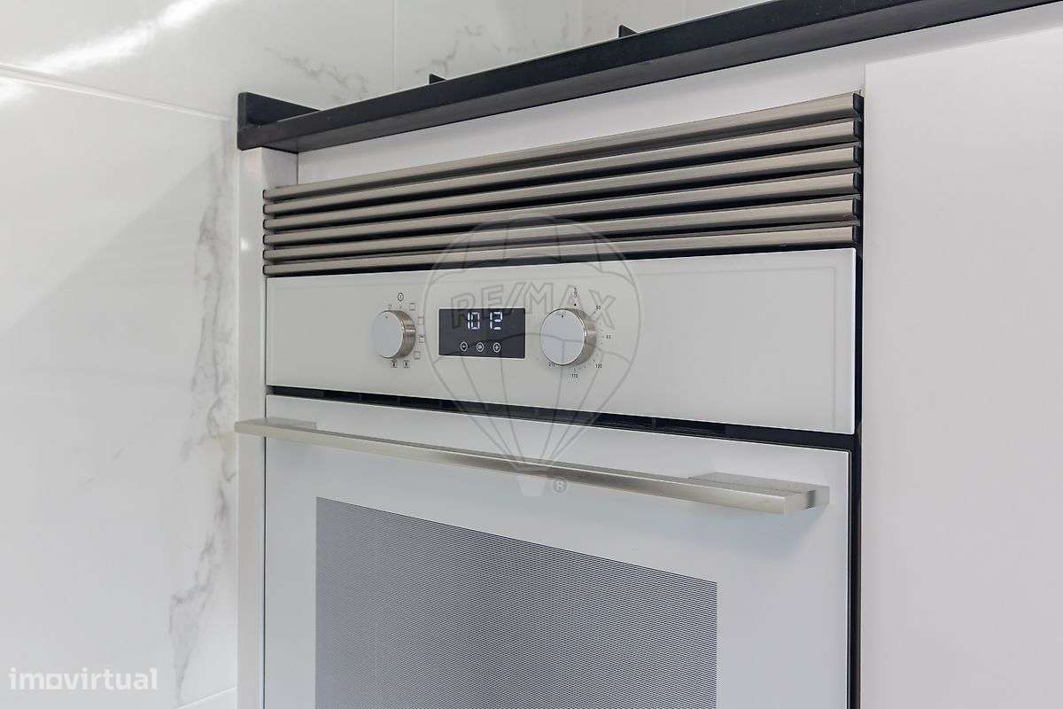 T2 Semi-Remodelado na Torre da Marinha-24