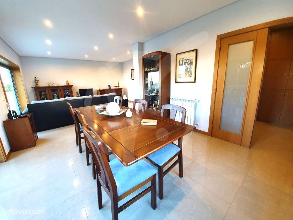 Moradia T3 de Arquitetura Moderna em Touguinha - Vila do Conde - Grande imagem: 5/24