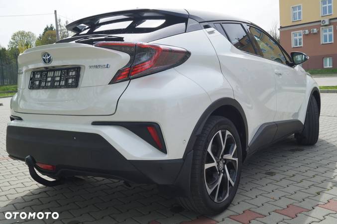 Toyota C-HR Hybrid Style Selection - 18