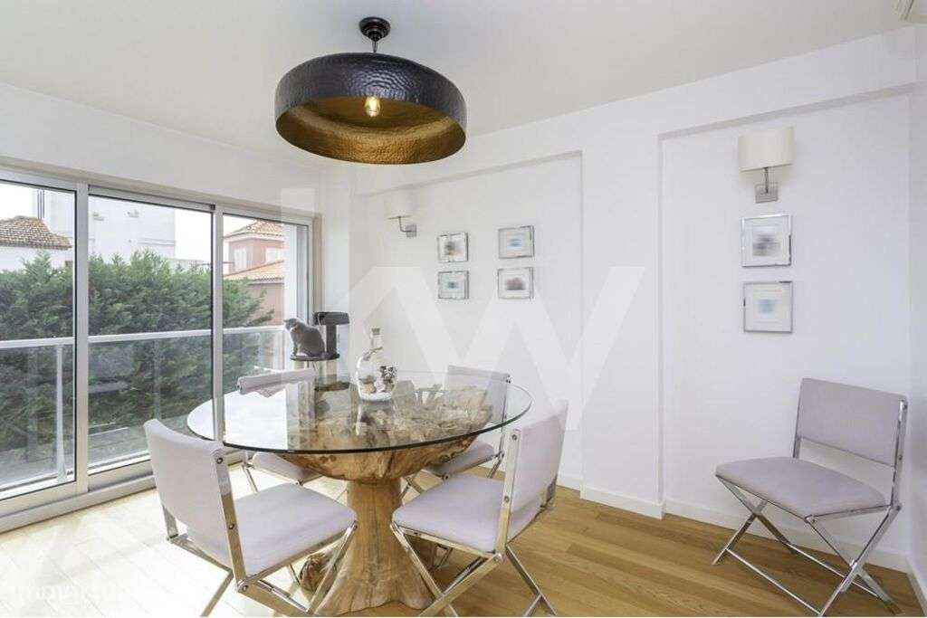 T2 Duplex - 2 Suites - 2 Estacionamentos - 139m2 - Algés - Grande imagem: 4/15