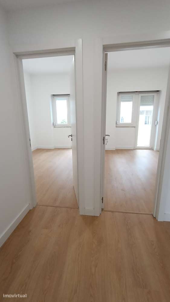 T3 c/ 3 frentes, localizado no Montijo, c/ 3 varandas - remodelado-5