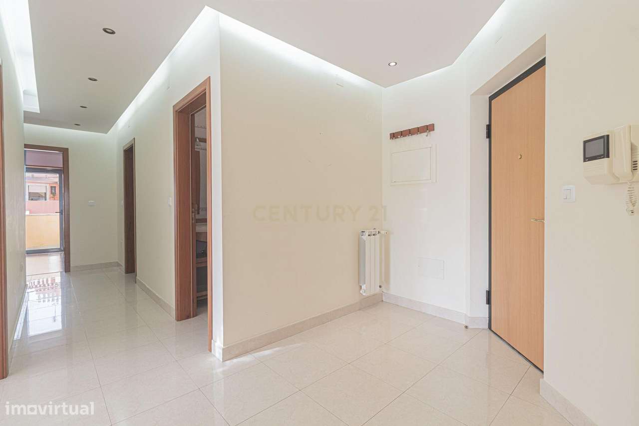 Apartamento T2 em Mafra — Luminoso, Espaçoso e Pronto a Viver - Grande imagem: 5/40
