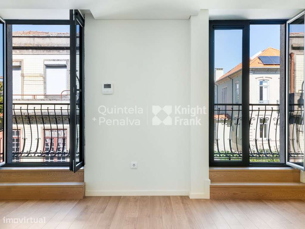 Apartamento T0 no centro do Porto no Bonfim - Grande imagem: 2/25