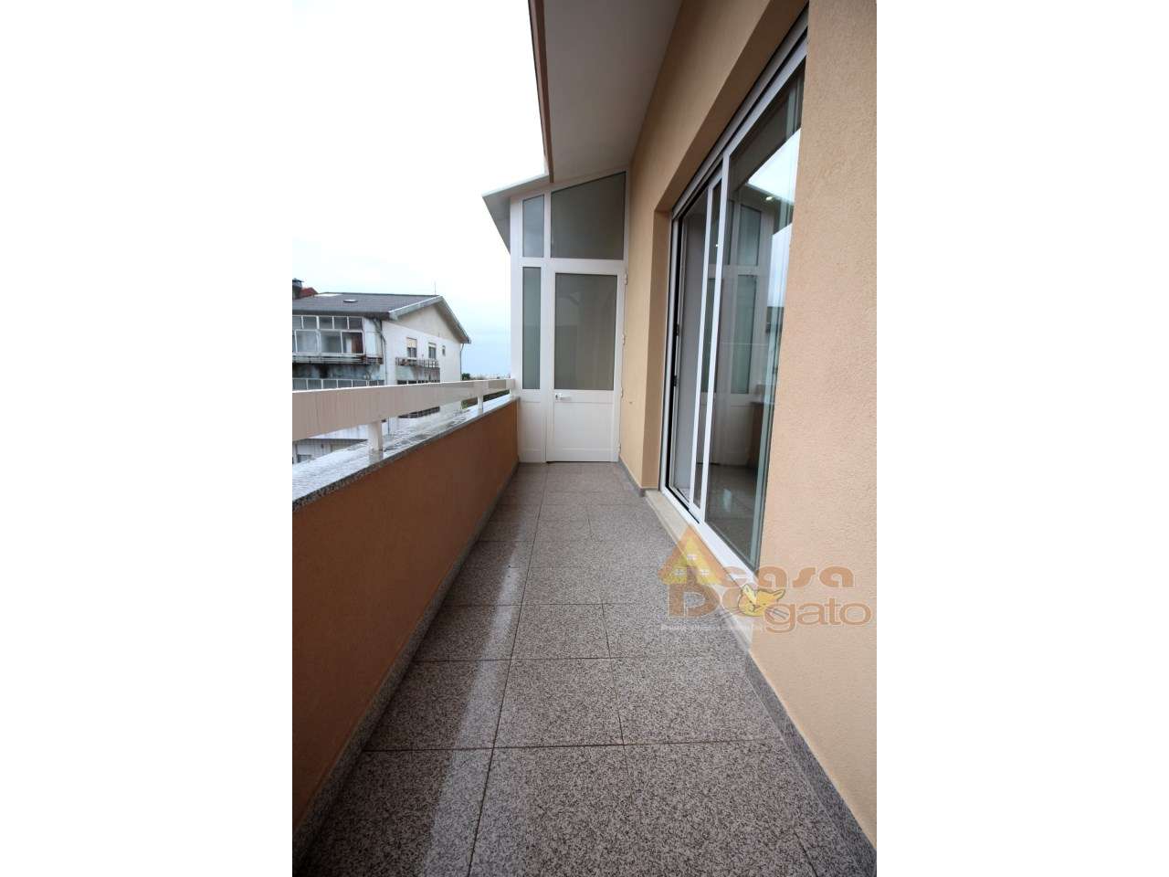 Apartamento Remodelado com boas varandas - Grande imagem: 4/25