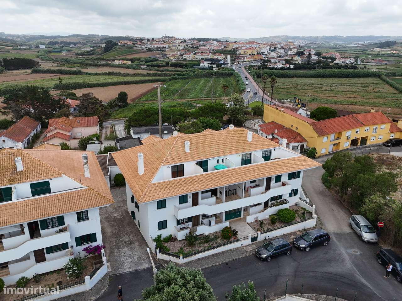 Duplex T2+2 em Lourinhã com Terraço e Proximidade à Praia-7