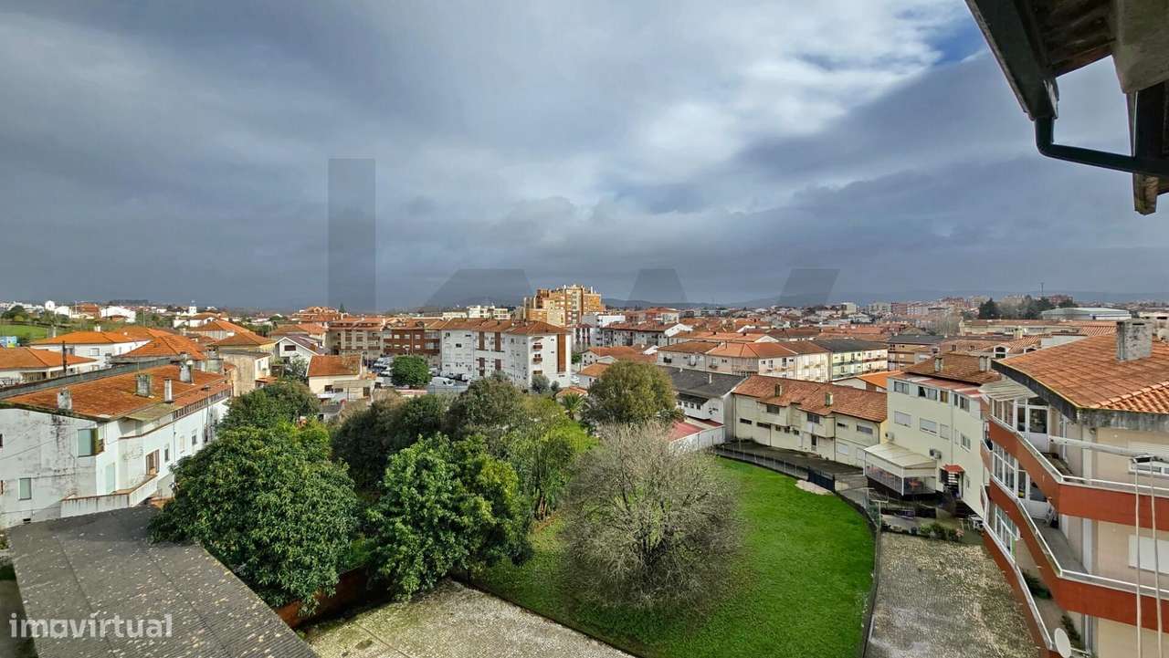 Apartamento T3 renovado no centro de Albergaria-29