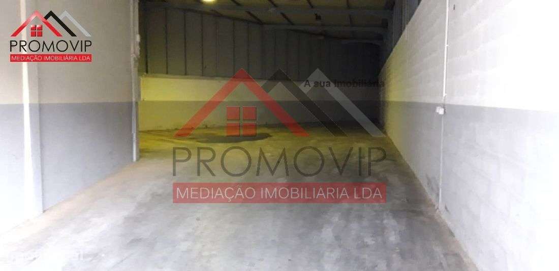 Armazém Parque Industrial da Palmeira Santo Tirso-11