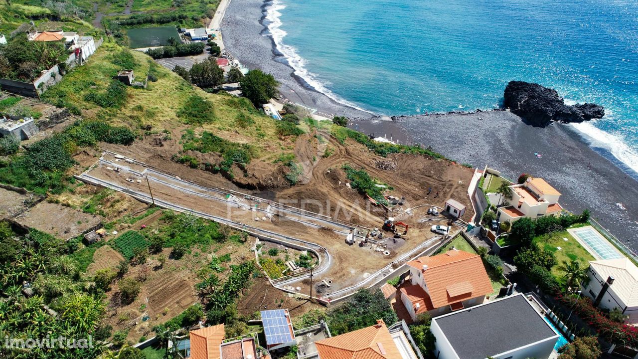 Fantásticos lotes de terreno à beira mar