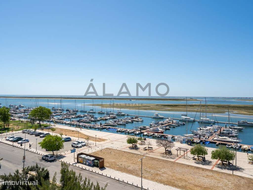 Apartamento T1 em empreendimento de luxo na Marina de Olhão-22