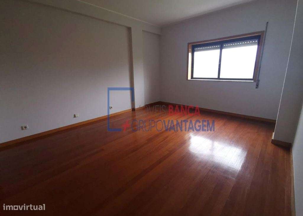 APARTAMENTO T3 - BRAGA - Grande imagem: 5/9