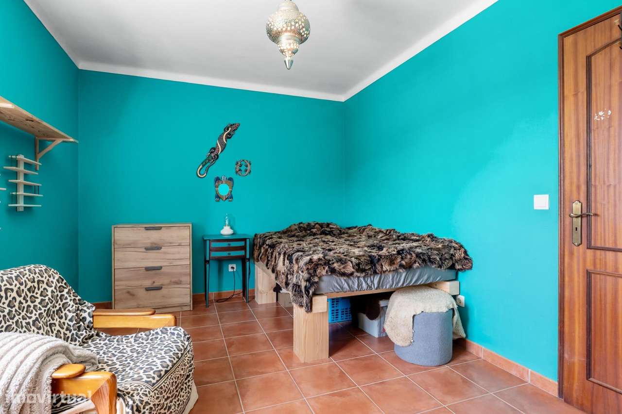 Herdade com moradia T4+1, piscina e lago-18