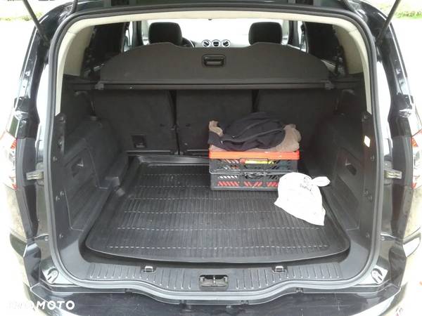 Ford S-Max 2.0 T Titanium - 12