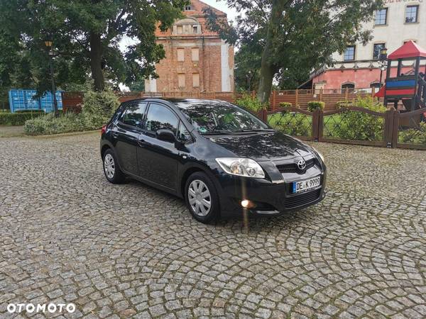 Toyota Auris 1.4 D-4D Premium - 2