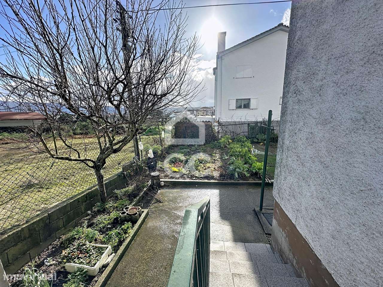 Moradia isolada com quatro quartos , logradouro, garagem , na periferi-29