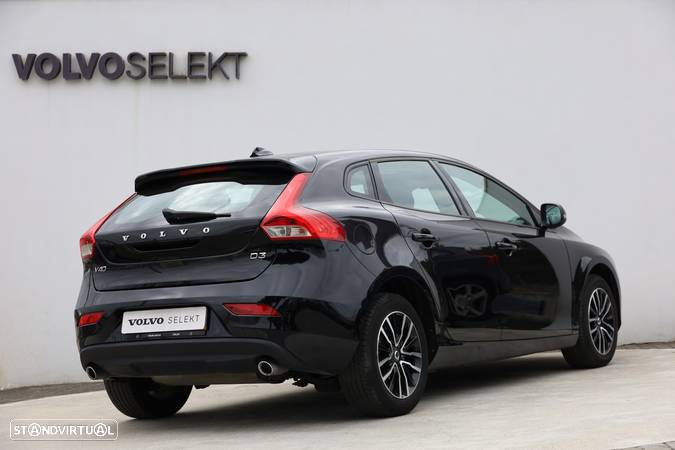 Volvo V40 2.0 D3 Momentum - 19