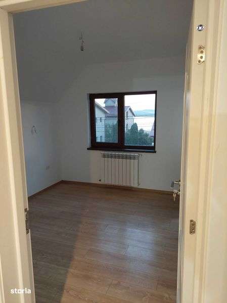 OFERTA!  Casa de vanzare cu vedere la lac! - Imagine principală: 4/6