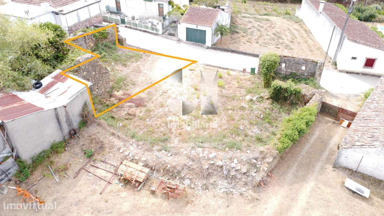 ruinas em Aldeia calma - Grande imagem: 2/12