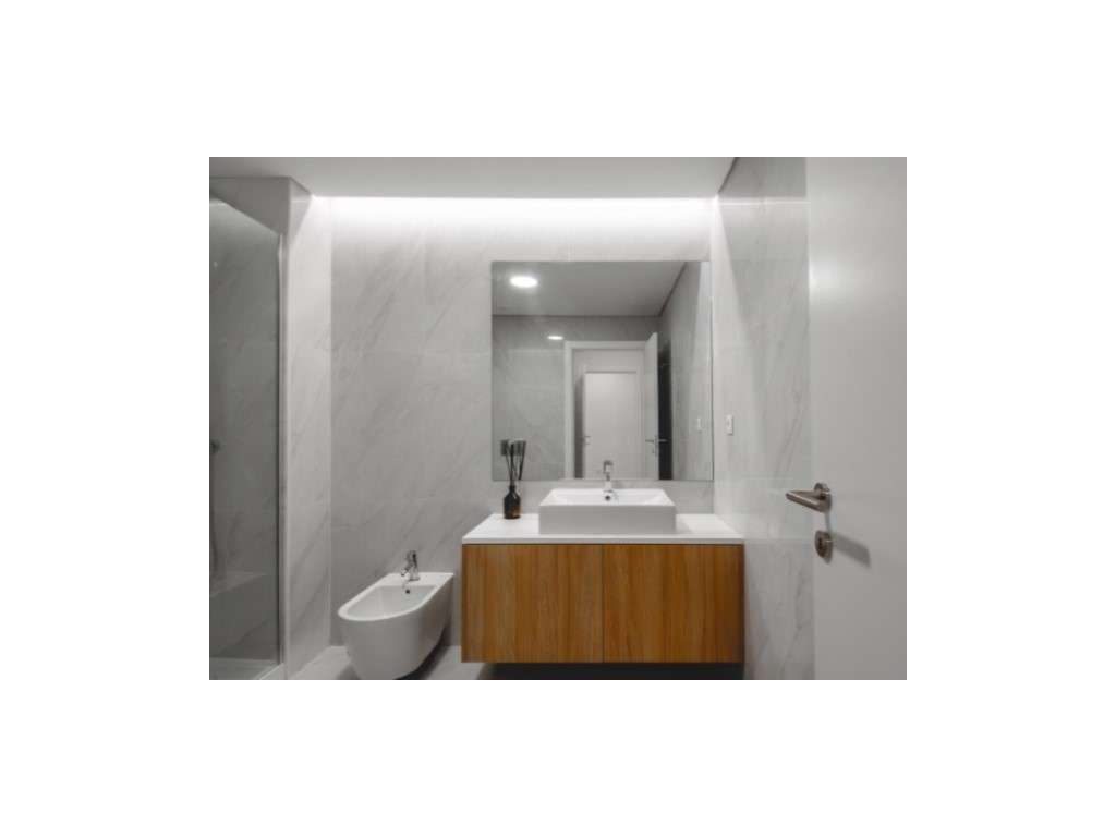 T2 Novo a Estrear com Terraço de 110 m² e Vista Deslumbrante - Grande imagem: 4/15