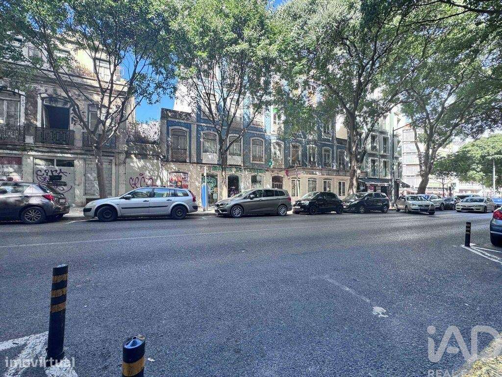 Prédio T7 em Arroios de 1361,00 m2 - Grande imagem: 2/28