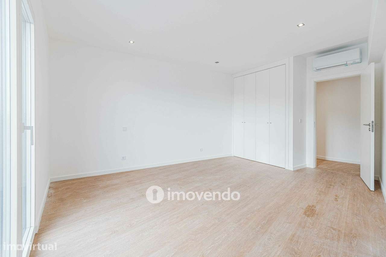 Apartamento T3 Duplex novo, com terraço e garagem, em Loures-27