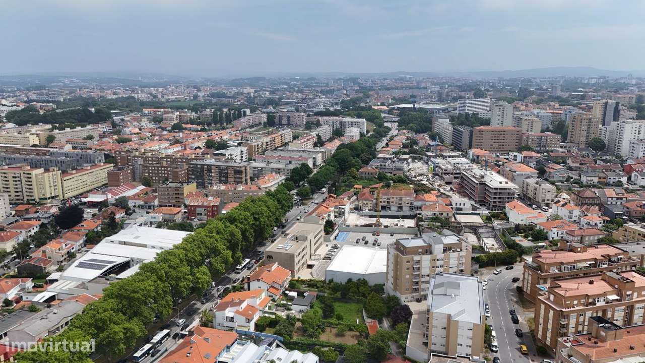T1 com Garagem e Varanda Junto Hosp. São João-19