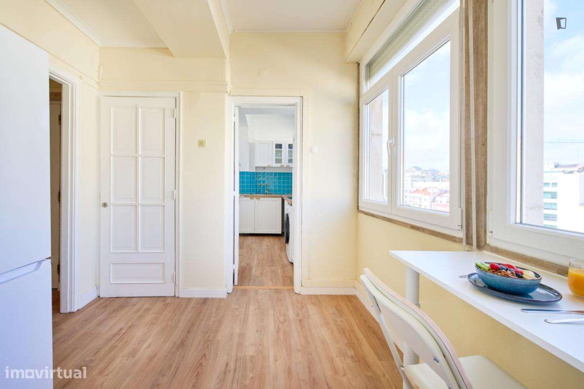 Quarto - localizado em Picoas Lisbon - Grande imagem: 5/12