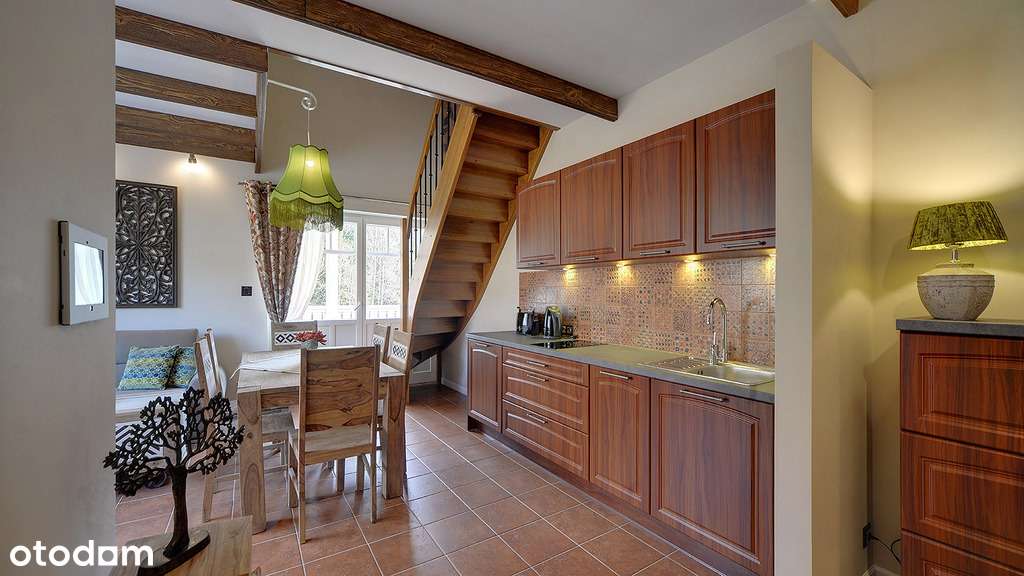 Apartament nr 9 (Urnes) – sprzedaż na fakturę VAT-2