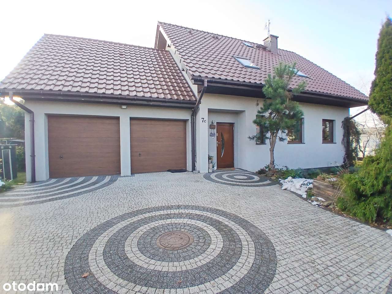 Dom w najlepszej lokalizacji w mieście.ślepa ulica.Oleśnica - Pełny obrazek: 1/5