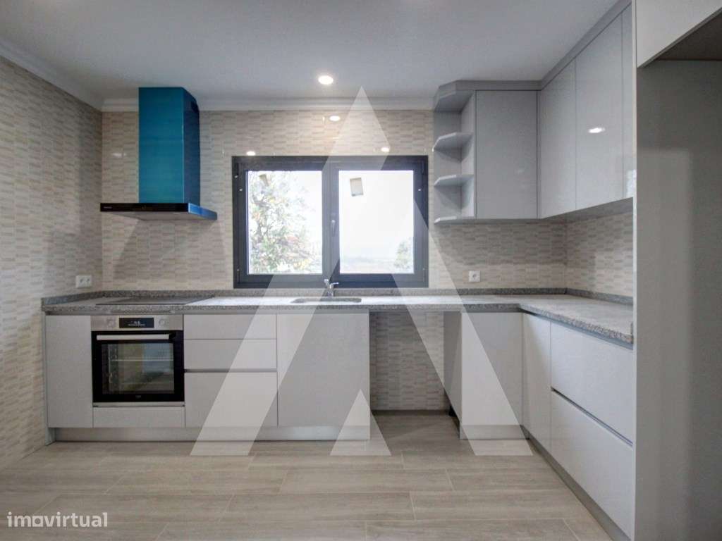 Moradia T2 na Amoreira do Repolão-5