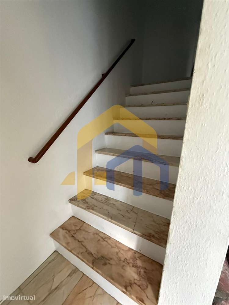 Moradia em Banda com Duas Habitações Independentes – Centro Histórico-18