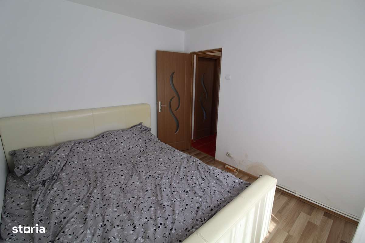 Vând apartament 3 camere în Hunedoara, zona M6-Profi City, et. 1 - Imagine principală: 5/9