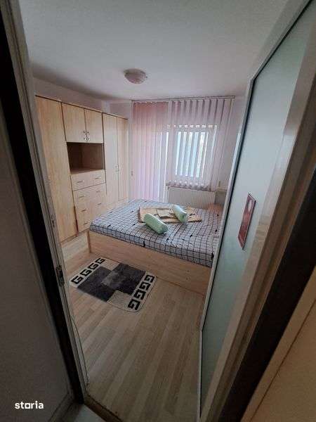 Apartament 3 camere decomandat - Imagine principală: 4/6