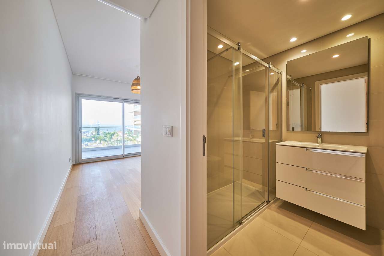 T4 Deslumbrante c/ Vista Tejo | One River Seixal-19