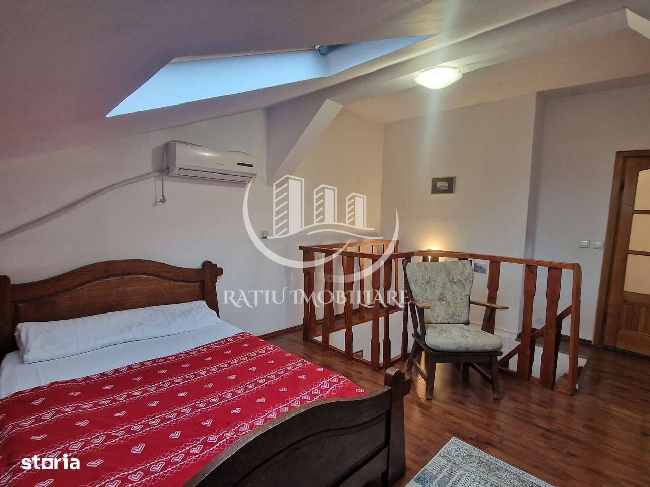 Casa cu 3 camere | Zona Ultracentrala | Oradea-1