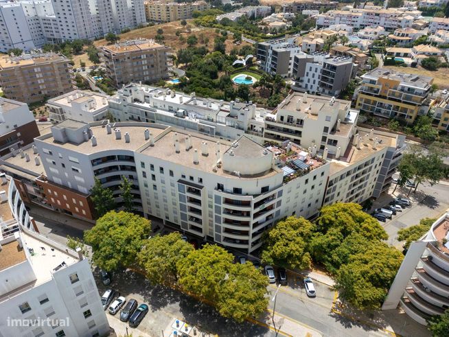 Apartamento T2 - Oportunidade Única a 5 Min da Praia da Rocha!-36