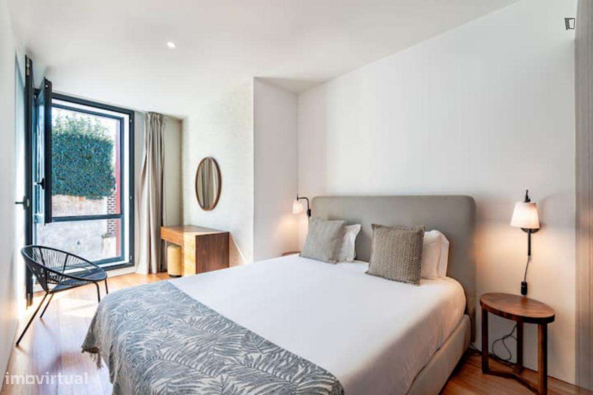 Apartamento com 2 quartos - localizado em Lordelo do Ouro Porto - Grande imagem: 2/48