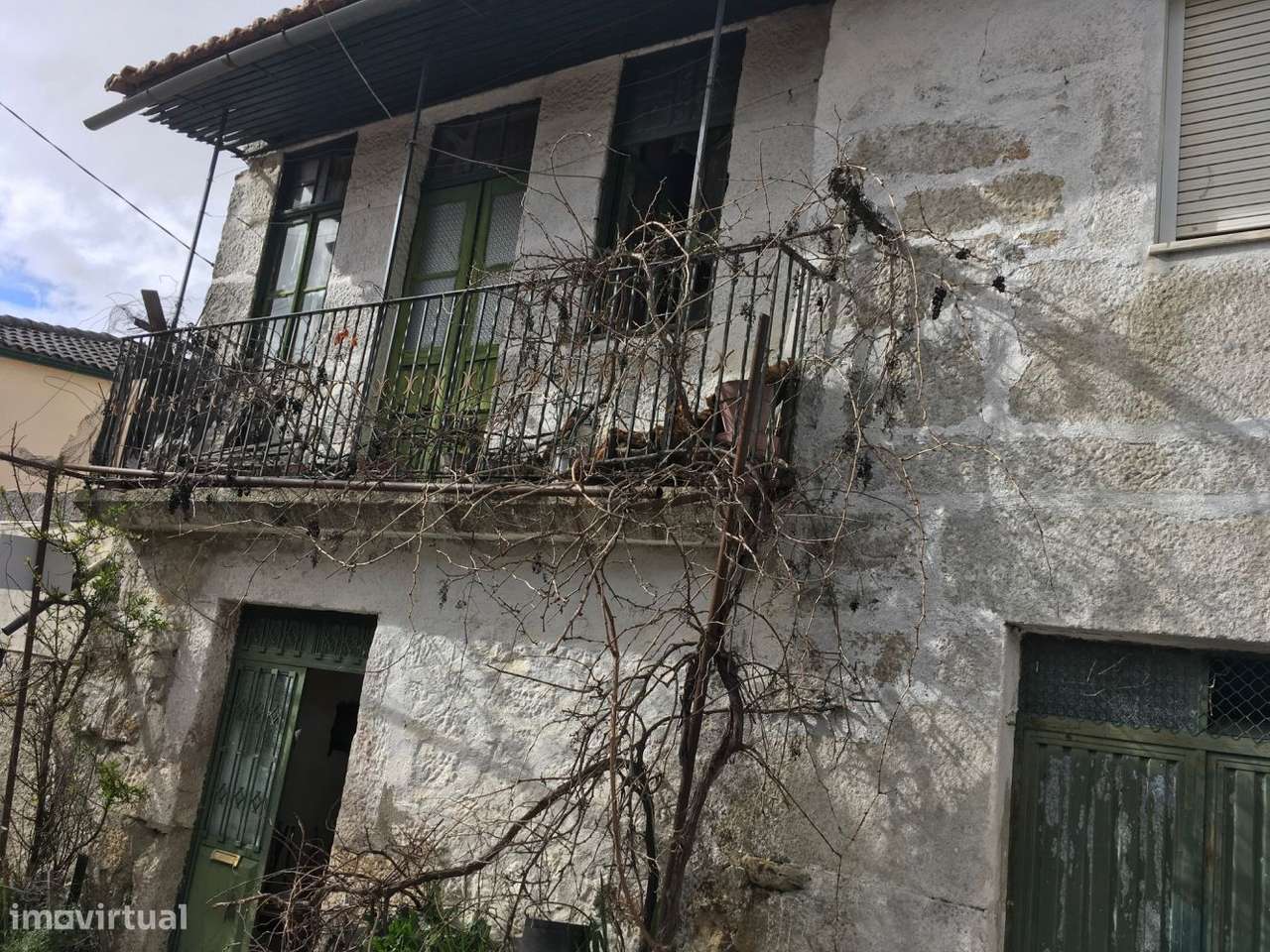 Moradia com dois Pisos-10