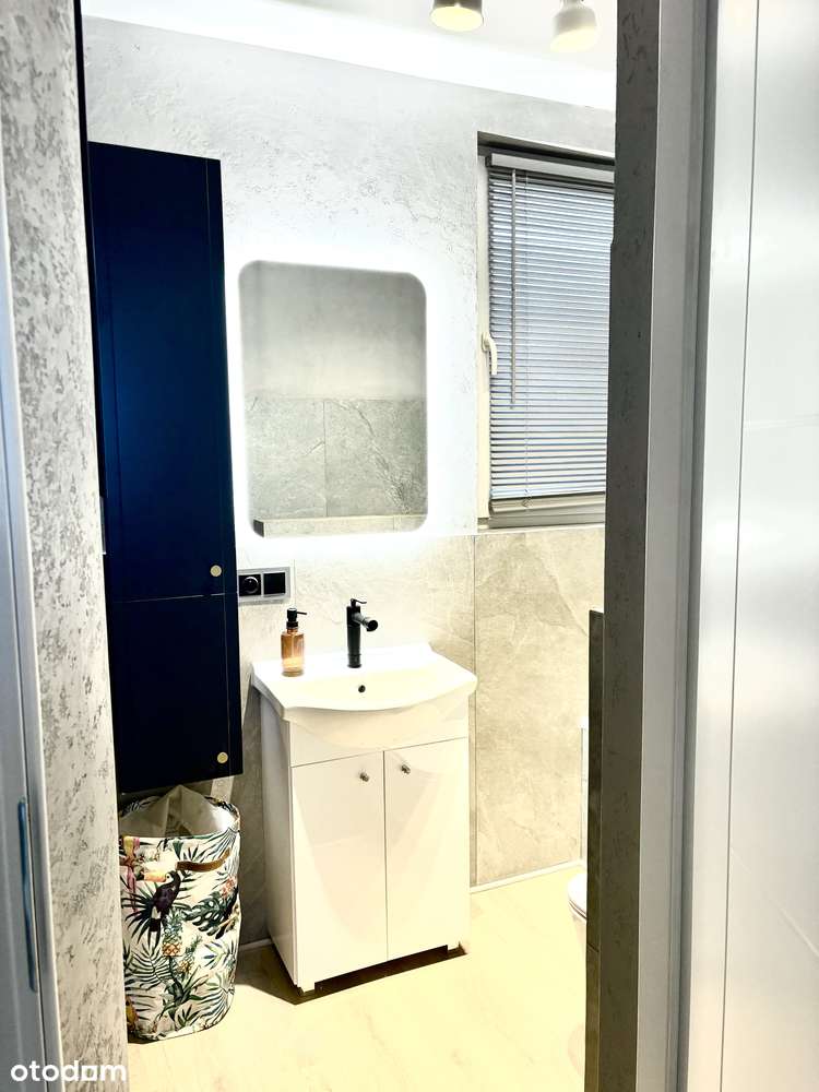 Bezpośrednio kawalerka  z balkonem - przy metrze - Pełny obrazek: 5/5