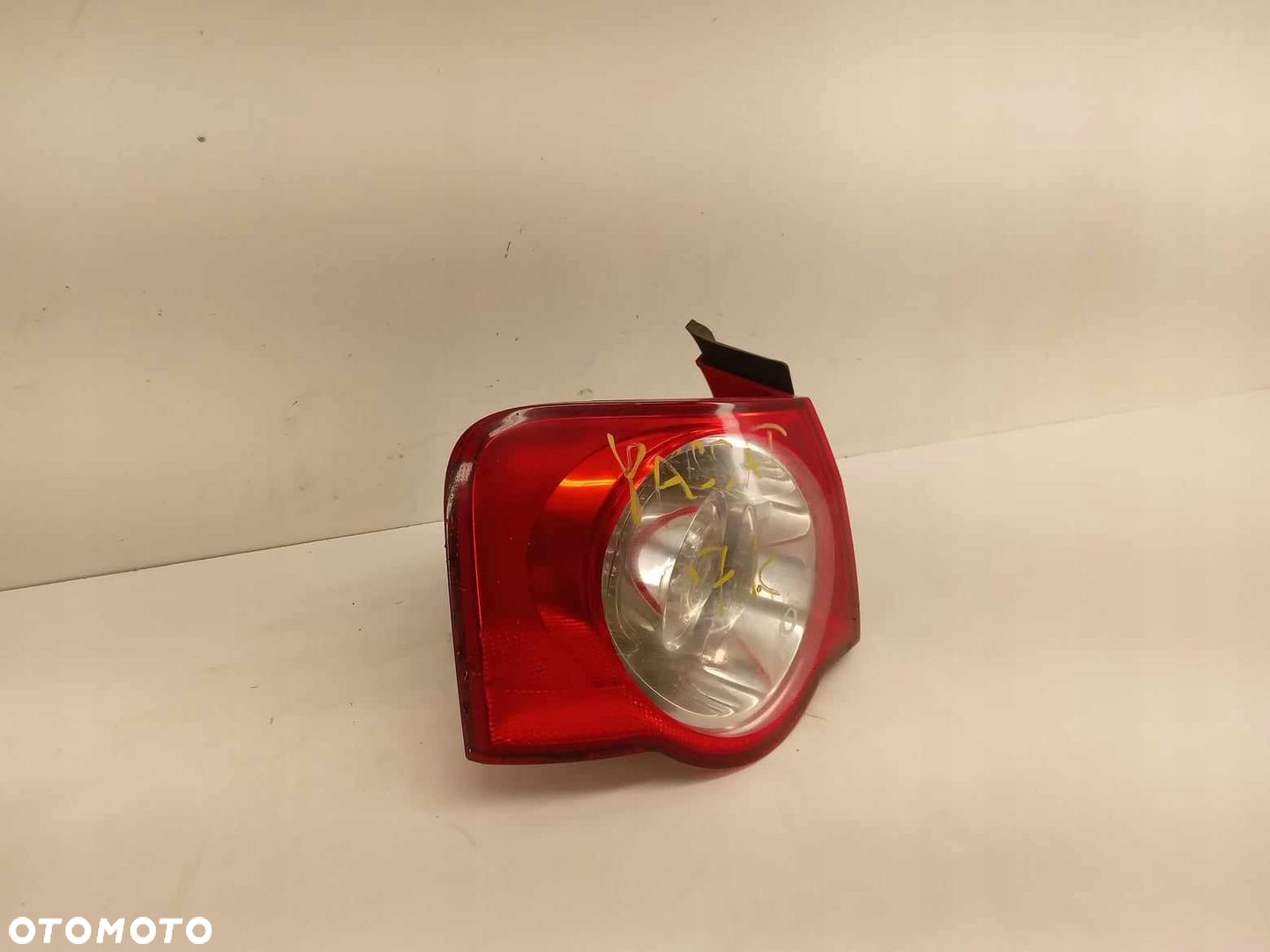 LAMPA PRAWA TYŁ TYLNA VW PASSAT B6 05-10 SEDAN - 4