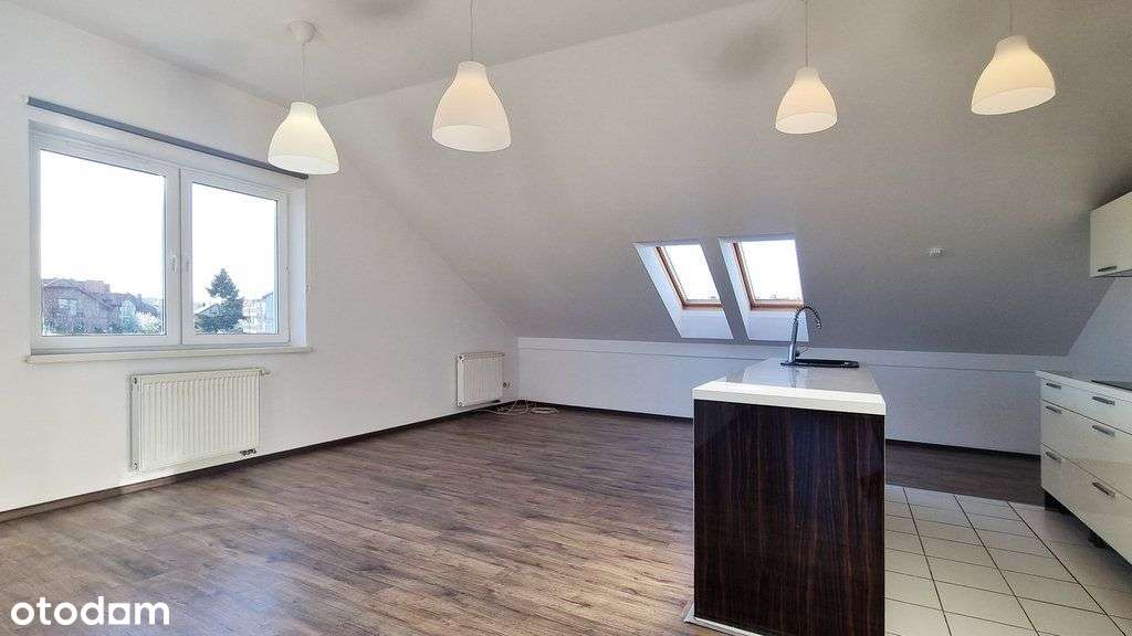 Jednopoziomowe z tarasem, komórką oraz halą-2